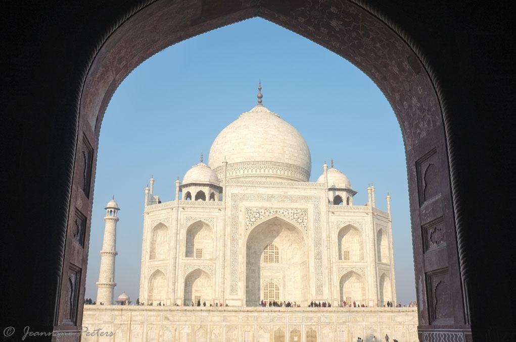 Agra, Taj Mahal  (View from Masjid)  [ © Jeannine Peeters]